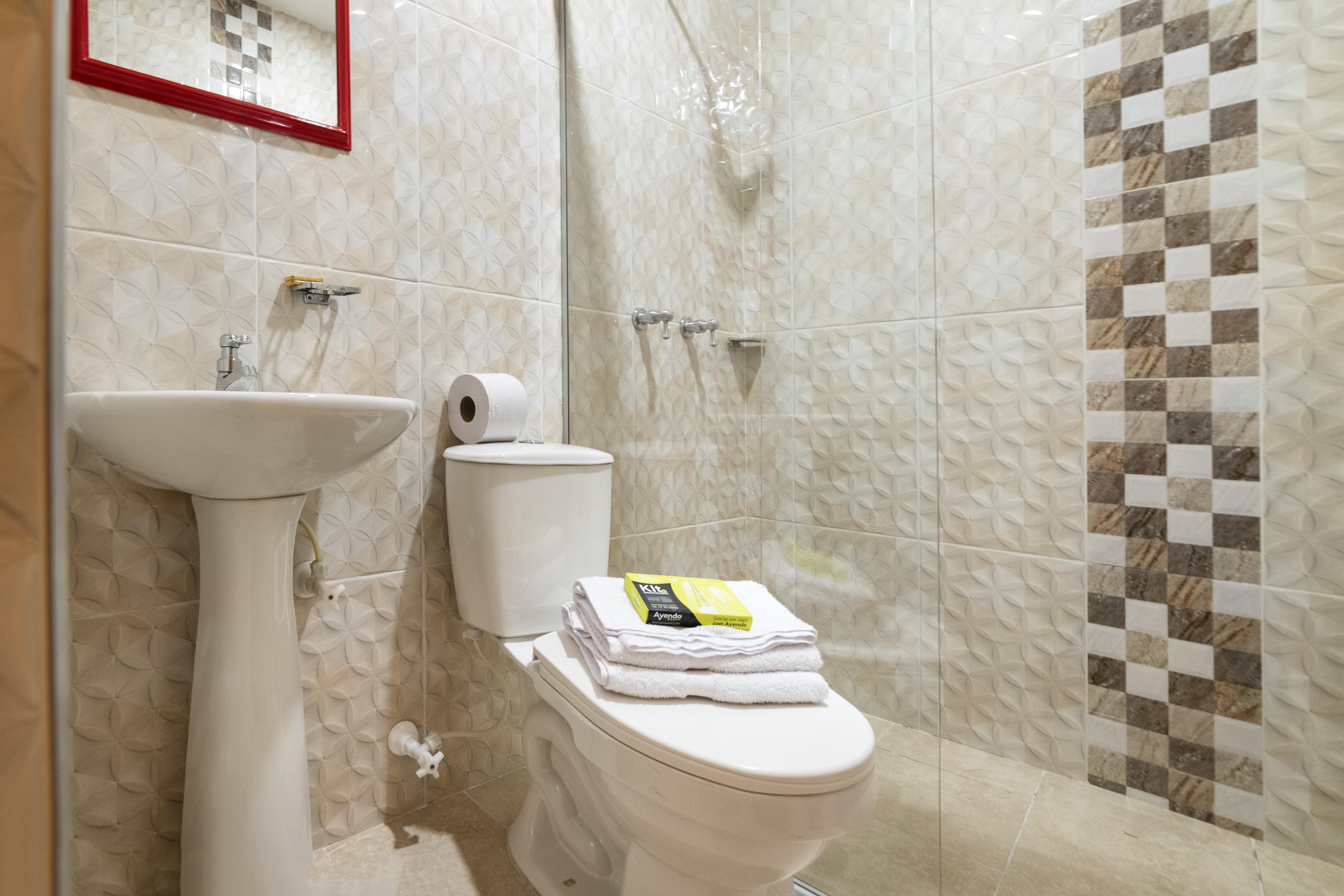 Ayenda 1238 Nuevo Colombia Hotel Меделин Екстериор снимка