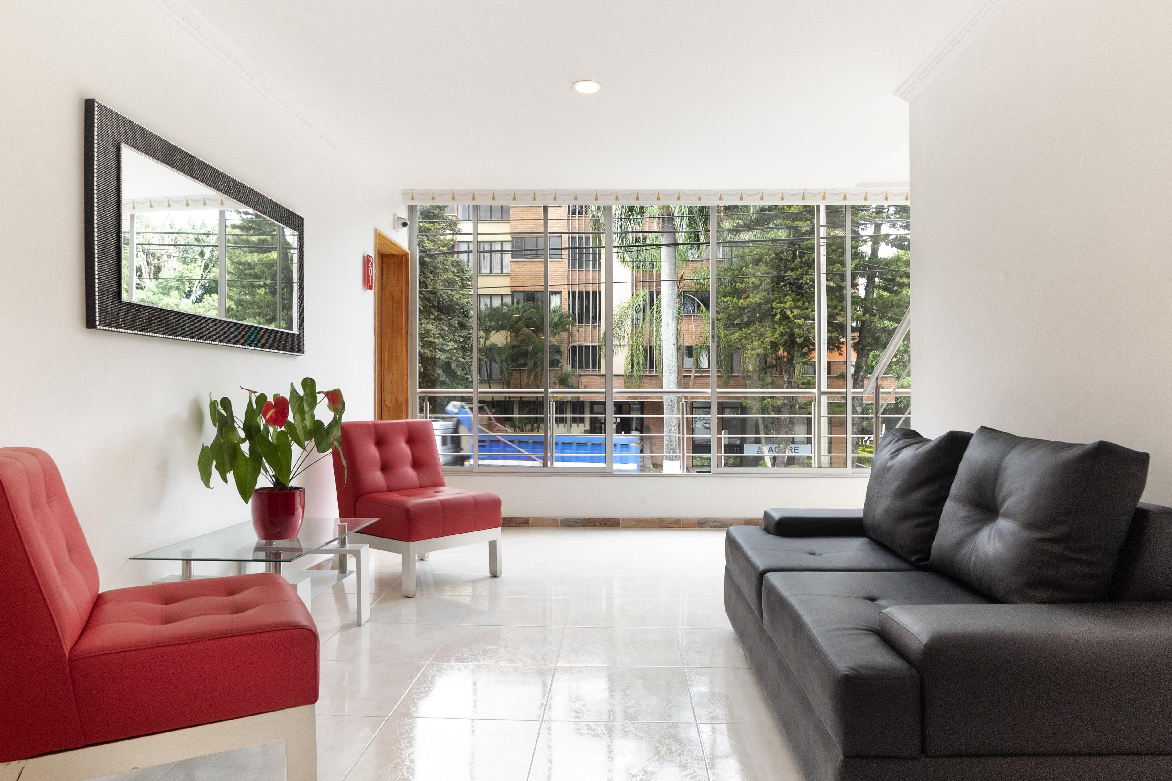 Ayenda 1238 Nuevo Colombia Hotel Меделин Екстериор снимка