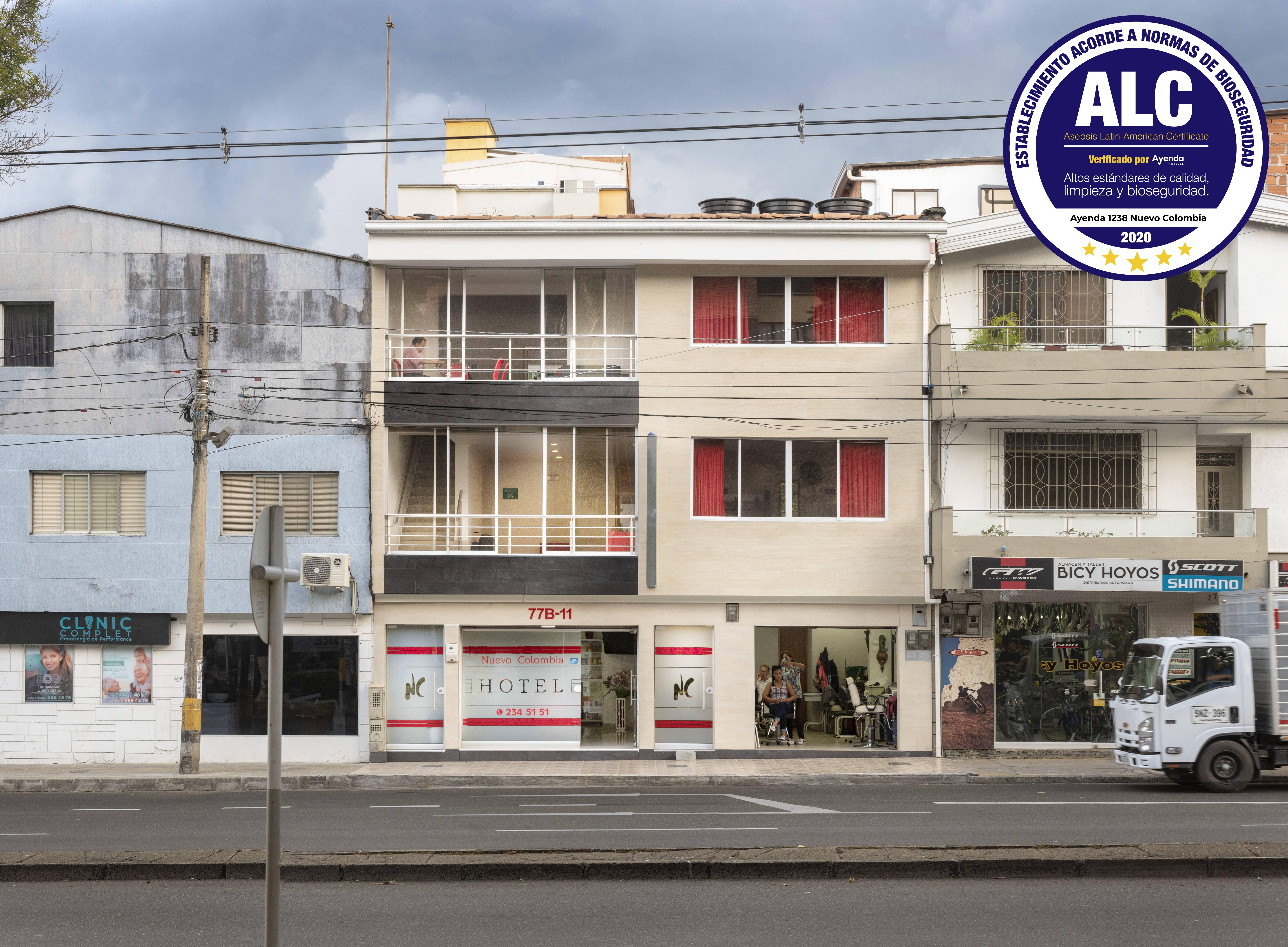 Ayenda 1238 Nuevo Colombia Hotel Меделин Екстериор снимка